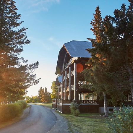 East Glacier Park Village冰川公园旅馆别墅 外观 照片