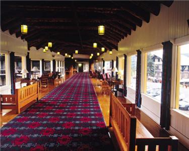 East Glacier Park Village冰川公园旅馆别墅 外观 照片